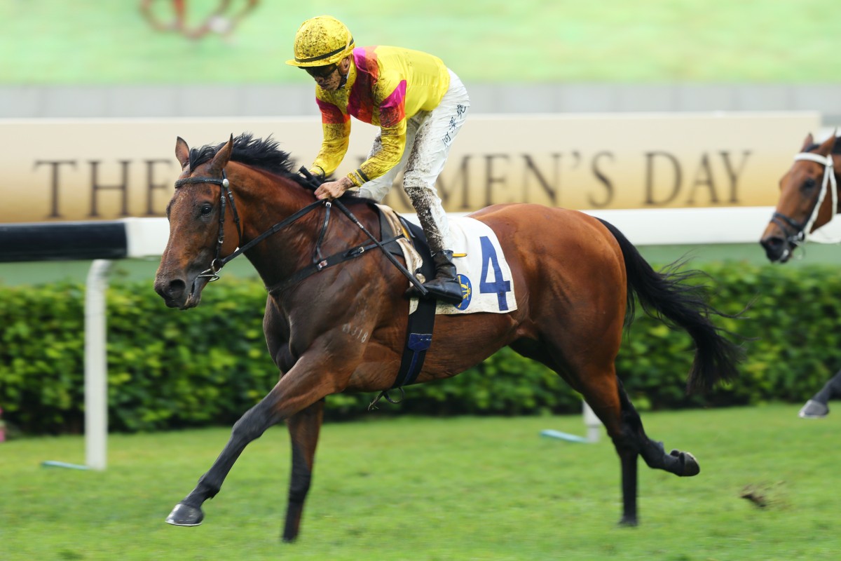 Ho Ho Khan coasts to victory in last season’s Queen Mother Memorial Cup at Sha Tin. Photos: Kenneth Chan