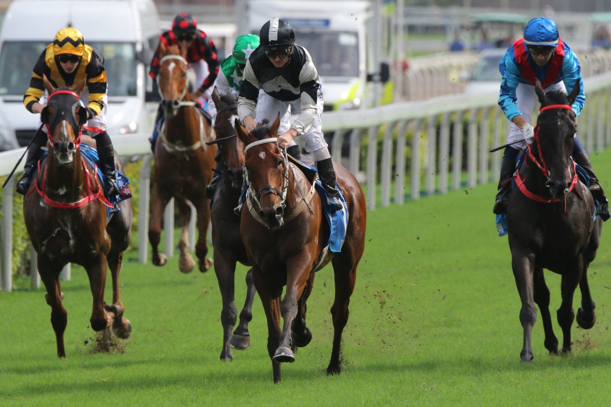 Zac Purton and Exultant gallop to victory in last year’s Champions & Chater Cup. Photos: Kenneth Chan