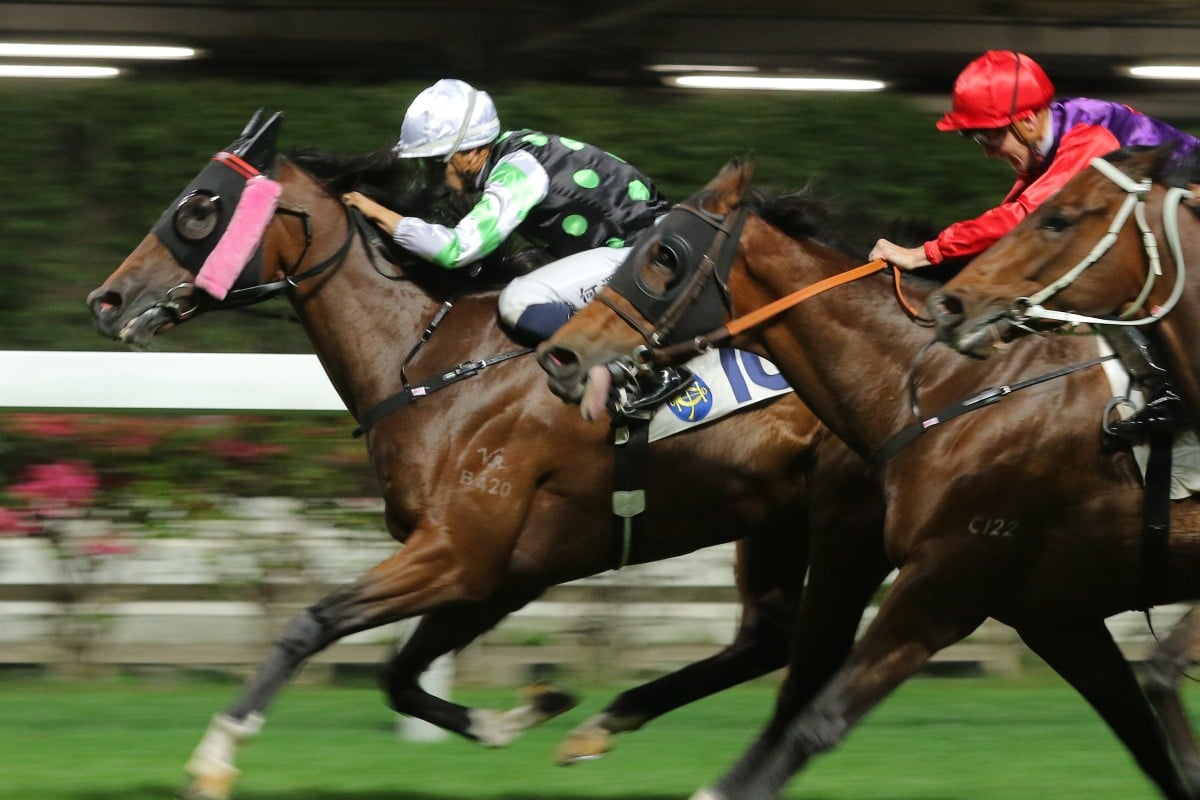This Is Class dashes clear to win at Happy Valley. Photos: Kenneth Chan