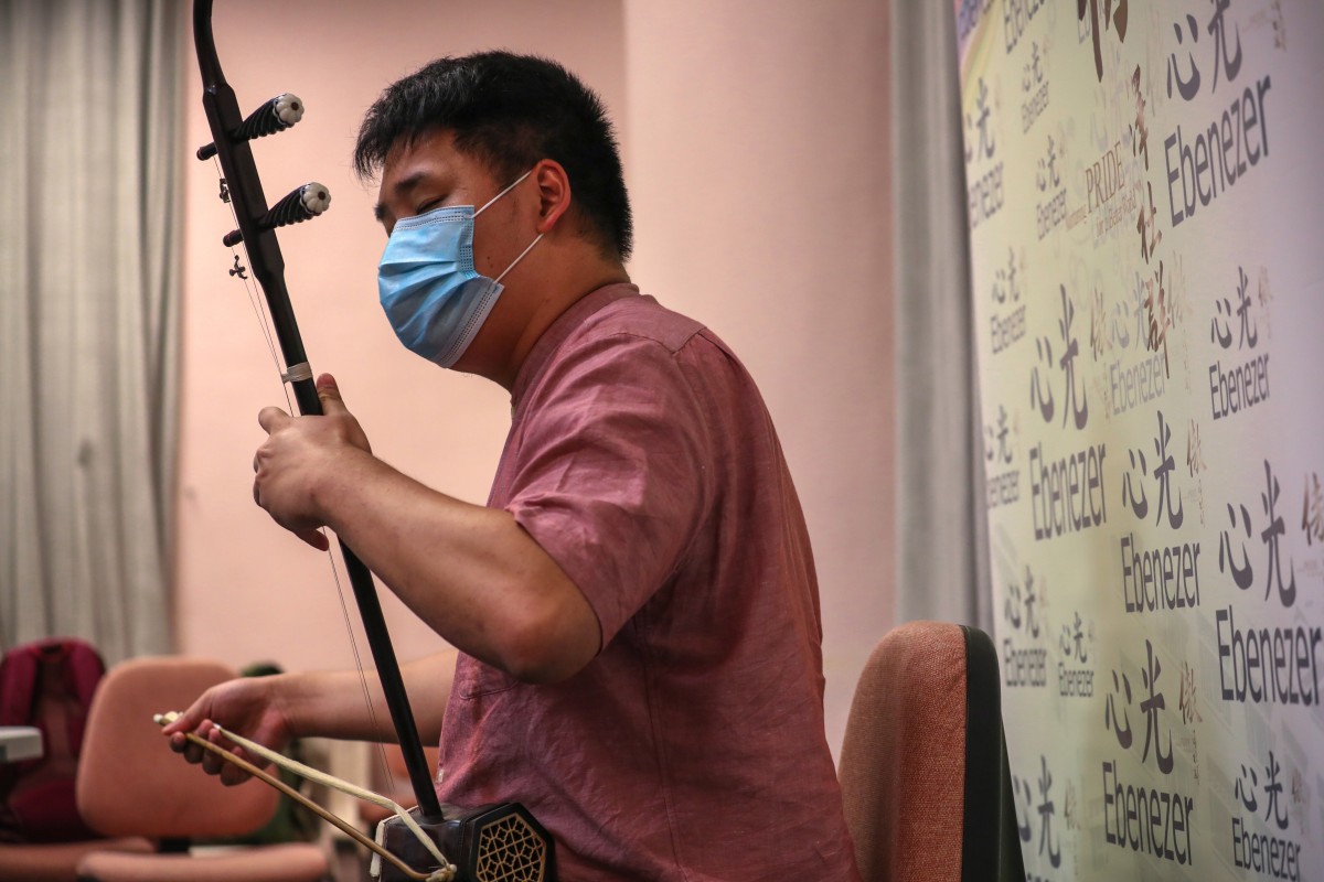 DSE candidate Ethan Yang has been playing the erhu since he was 11 years old. Photo: Xiaomei Chen