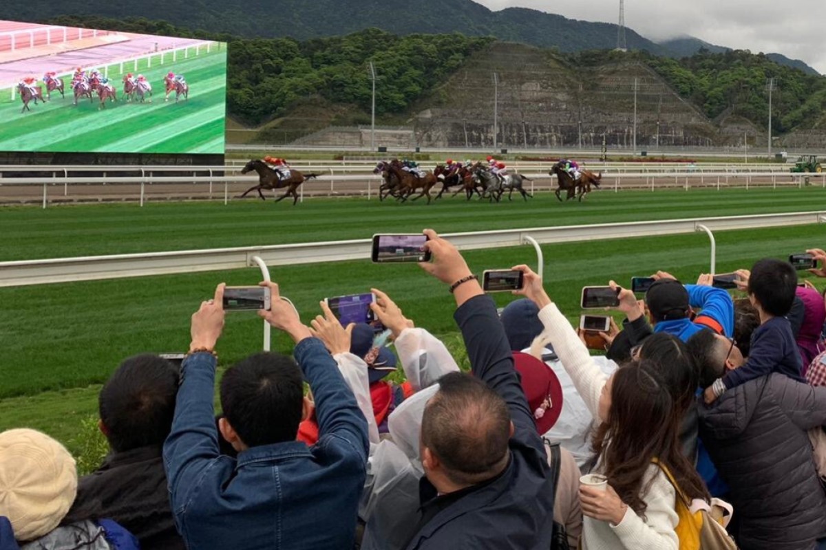 Racing fans at Conghua racecourse. Photo: Noel Prentice