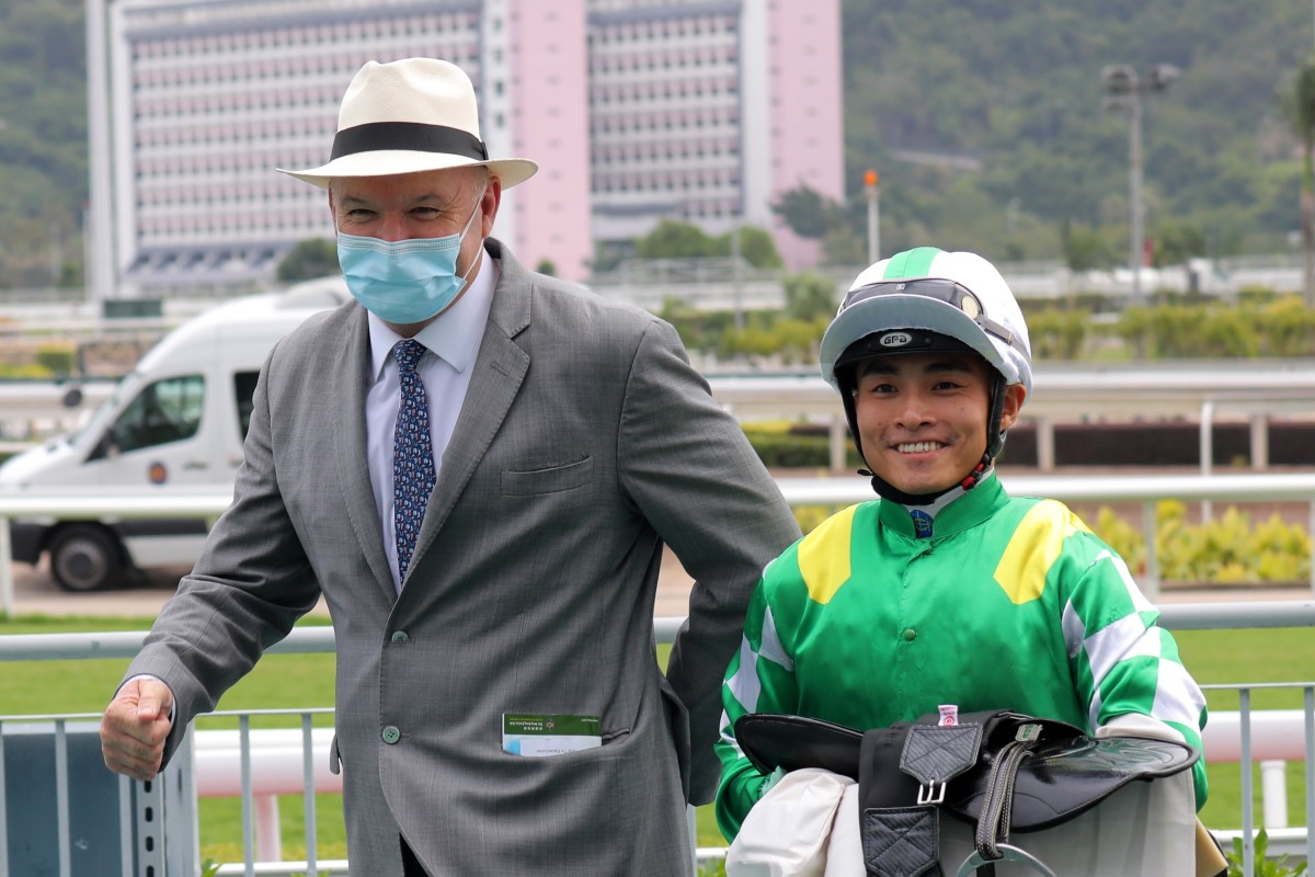 David Hayes and Keith Yeung are all smiles after Moneymore’s win. Photos: Kenneth Chan