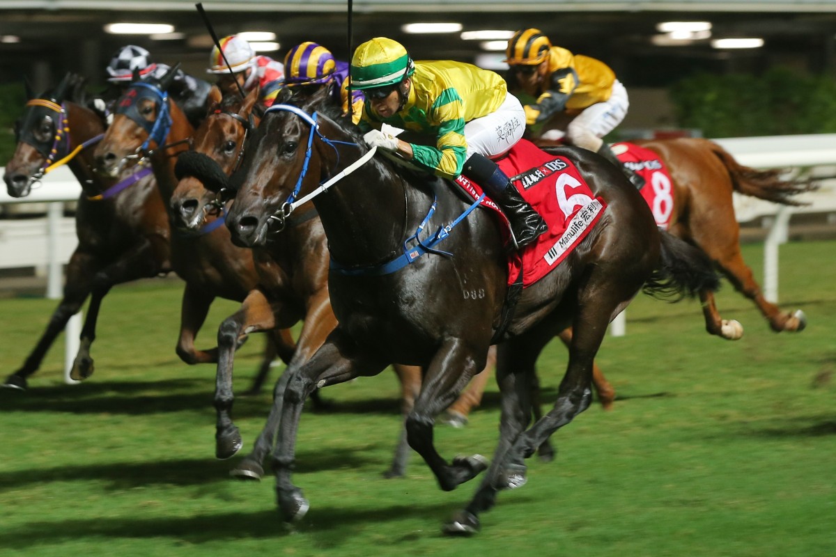 Sky Darci swamps his rivals to win at Happy Valley on Wednesday night. Photos: Kenneth Chan