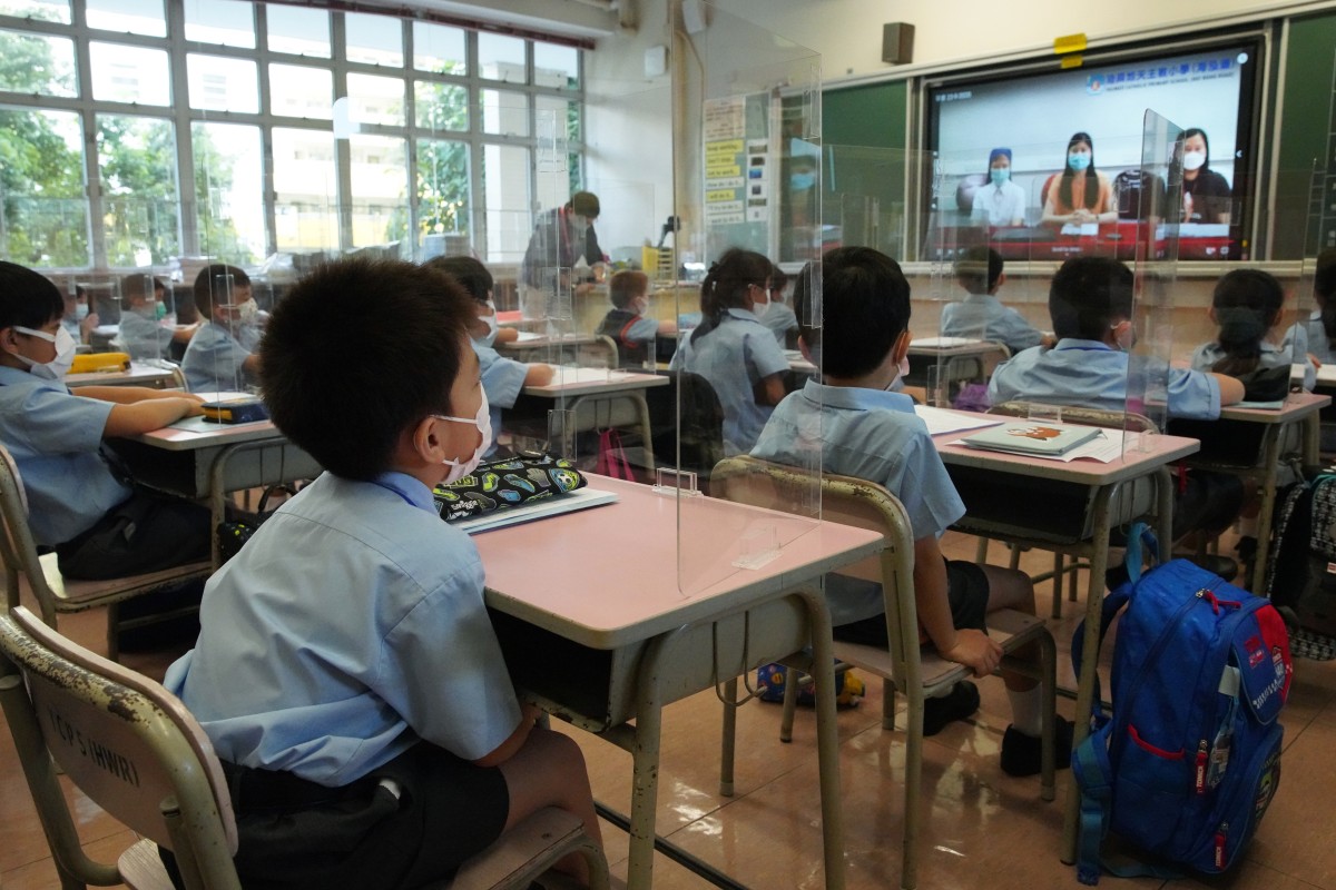 Primary school students will be studying online for two weeks. Photo: SCMP / Winson Wong