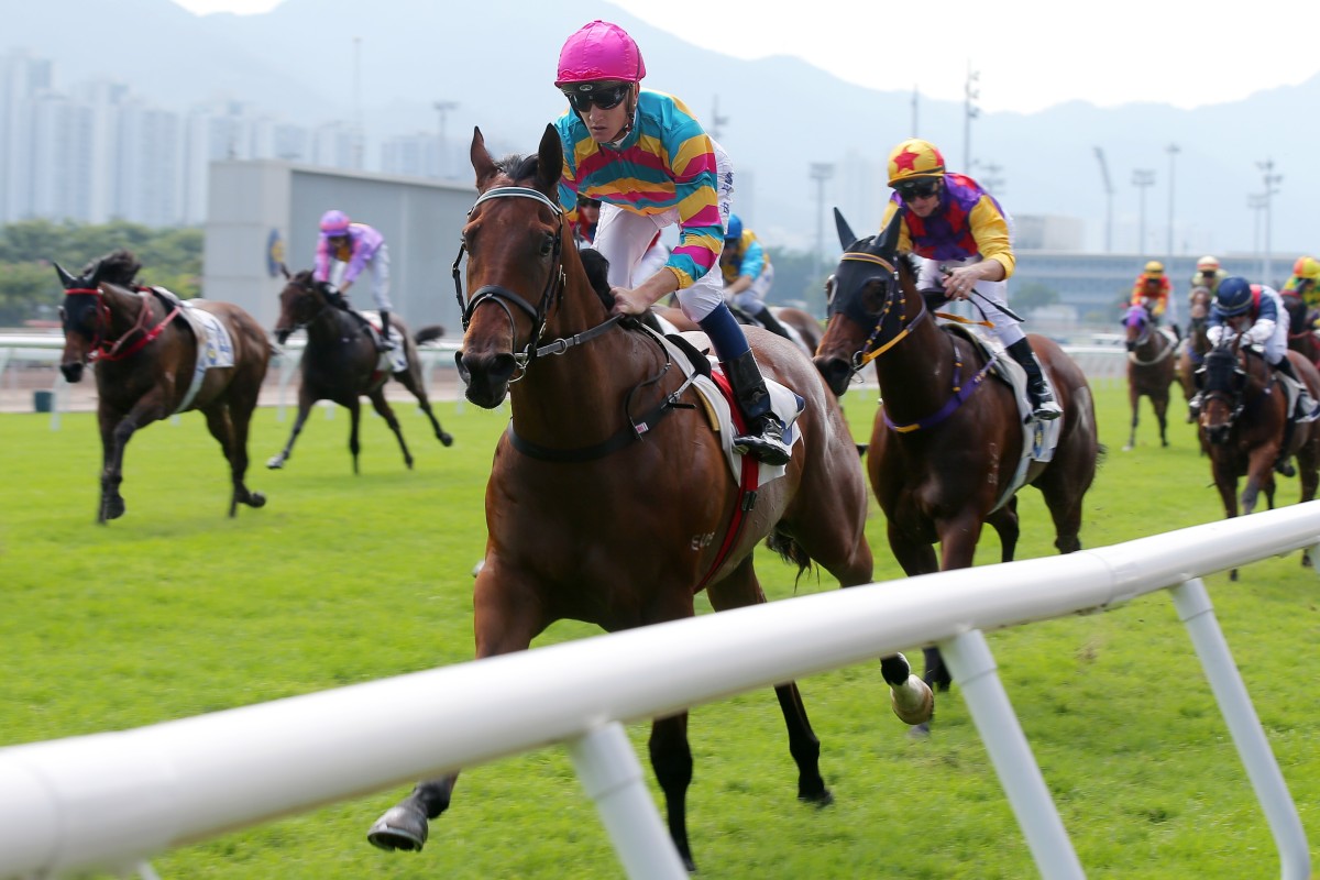 Chad Schofield guides Super Axiom to an easy win at Sha Tin on Sunday. Photos: Kenneth Chan