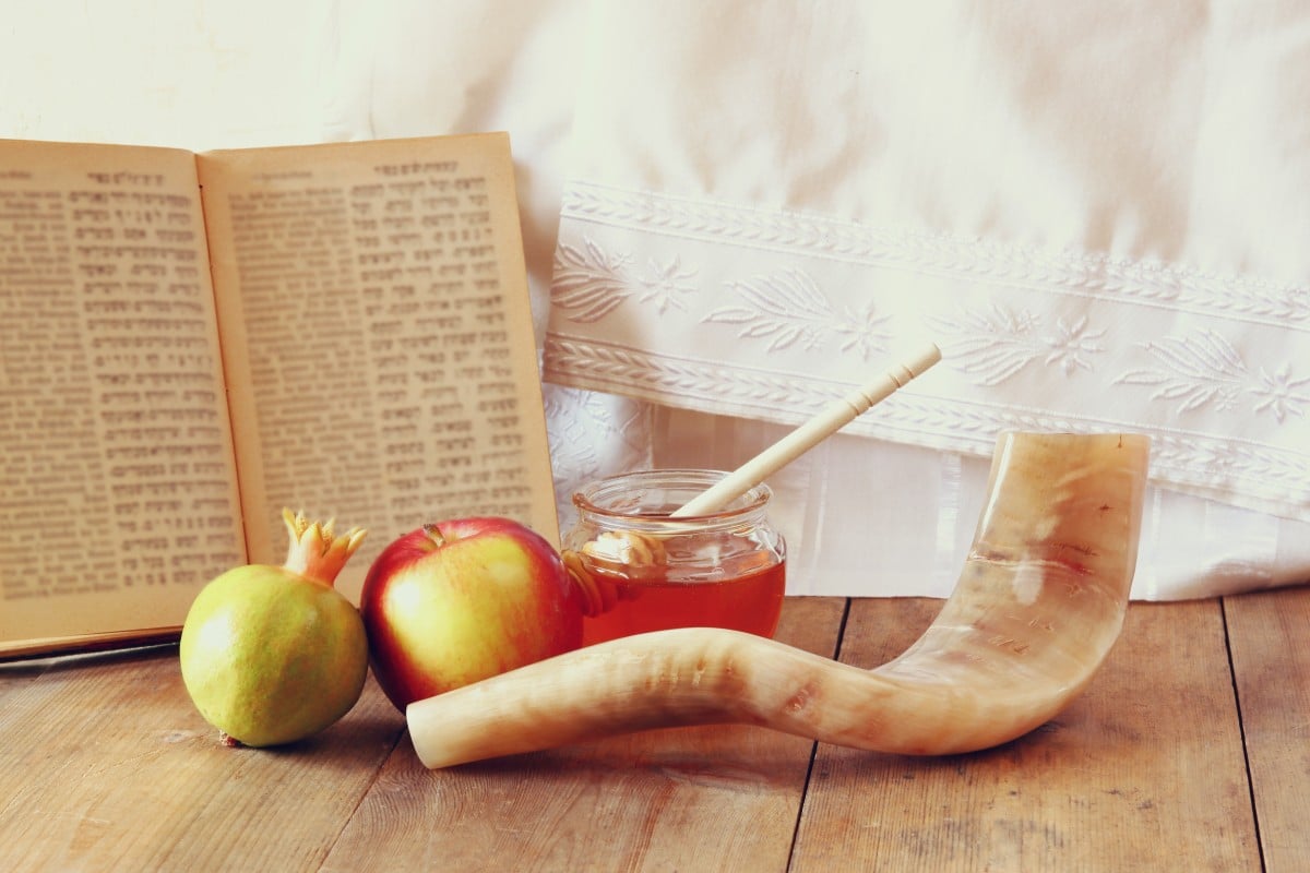 These items are important symbols for Rosh Hashanah
