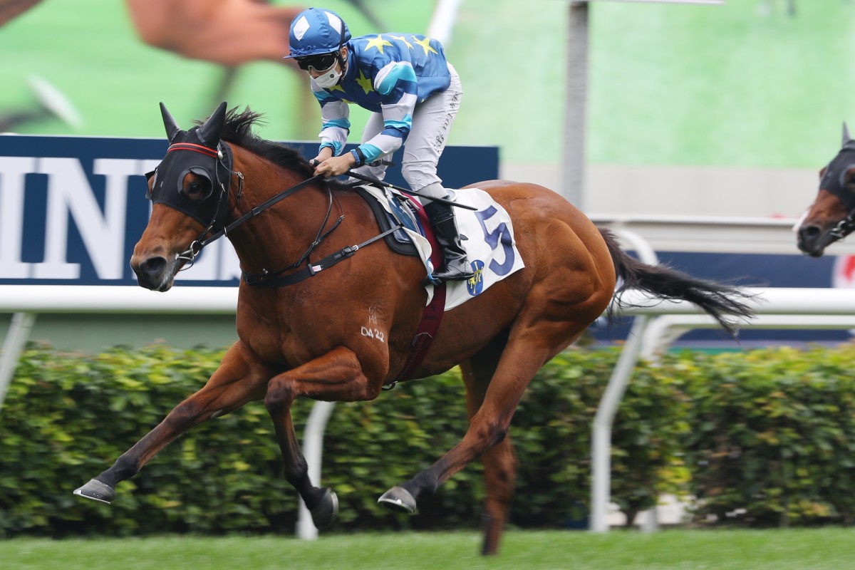 Matthew Poon coasts to victory aboard Lucky Patch at Sha Tin on Sunday. Photos: Kenneth Chan