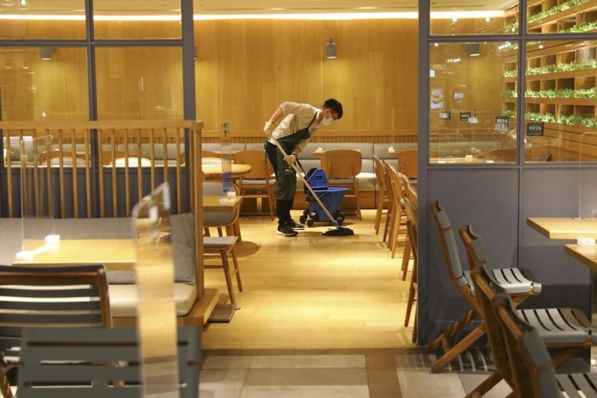 Between September and November, the unemployment rate for the food and drink sector stood at 13.1 per cent. Photo: SCMP/ Dickson Lee