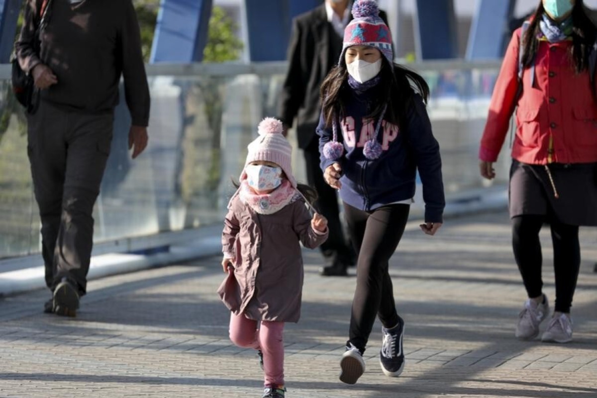 Make sure to layer up this week and next! Photo: SCMP/ Nora Tam