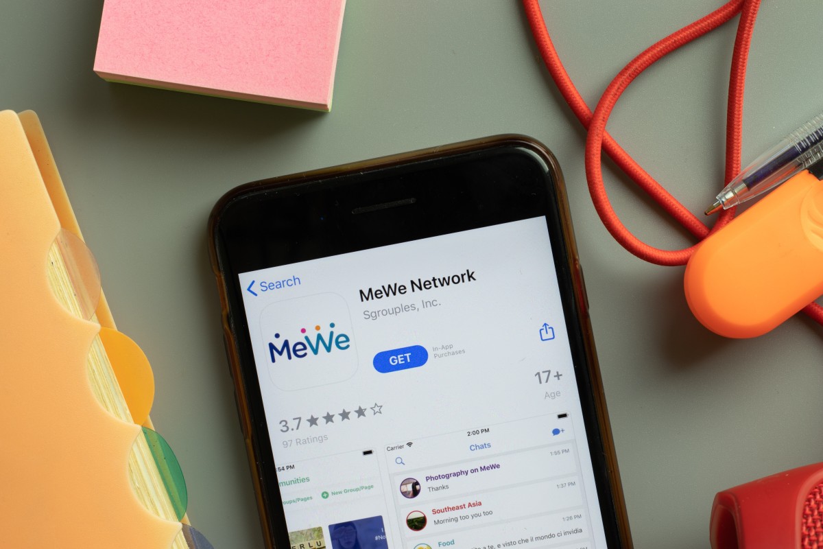 MeWe vs. Facebook