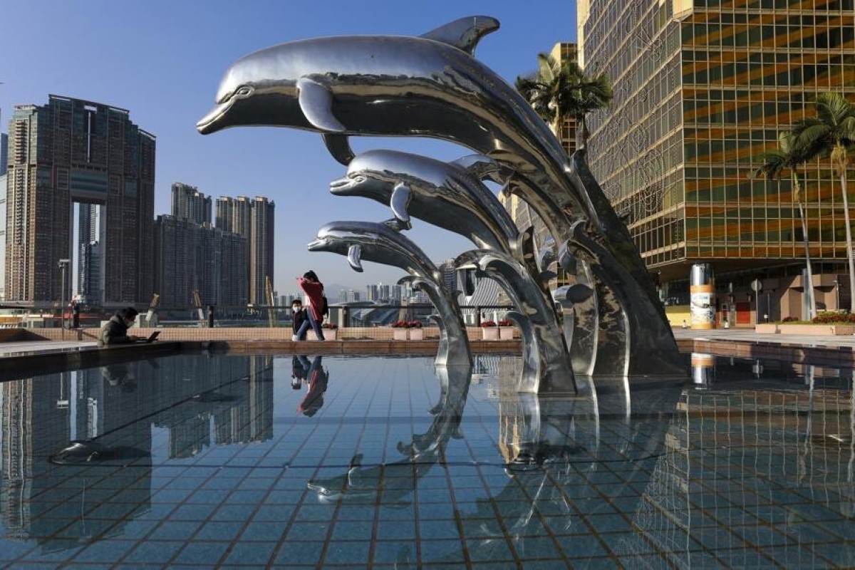 A promenade in Tsim Sha Tsui once popular with locals and tourists has been quiet since tighter social-distancing measures were introduced. Photo: SCMP/ Dickson Lee