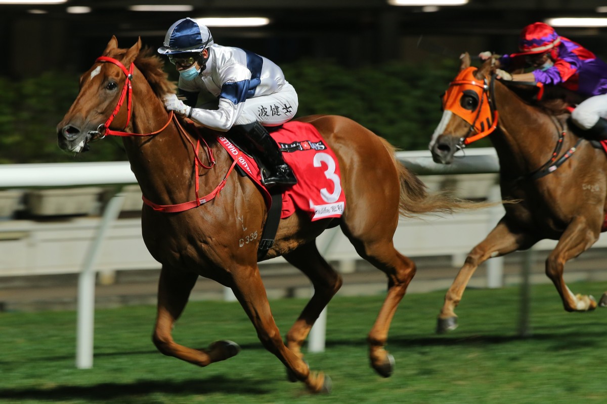 Scores Of Fun dashes clear to win at Happy Valley this season. Photos: Kenneth Chan