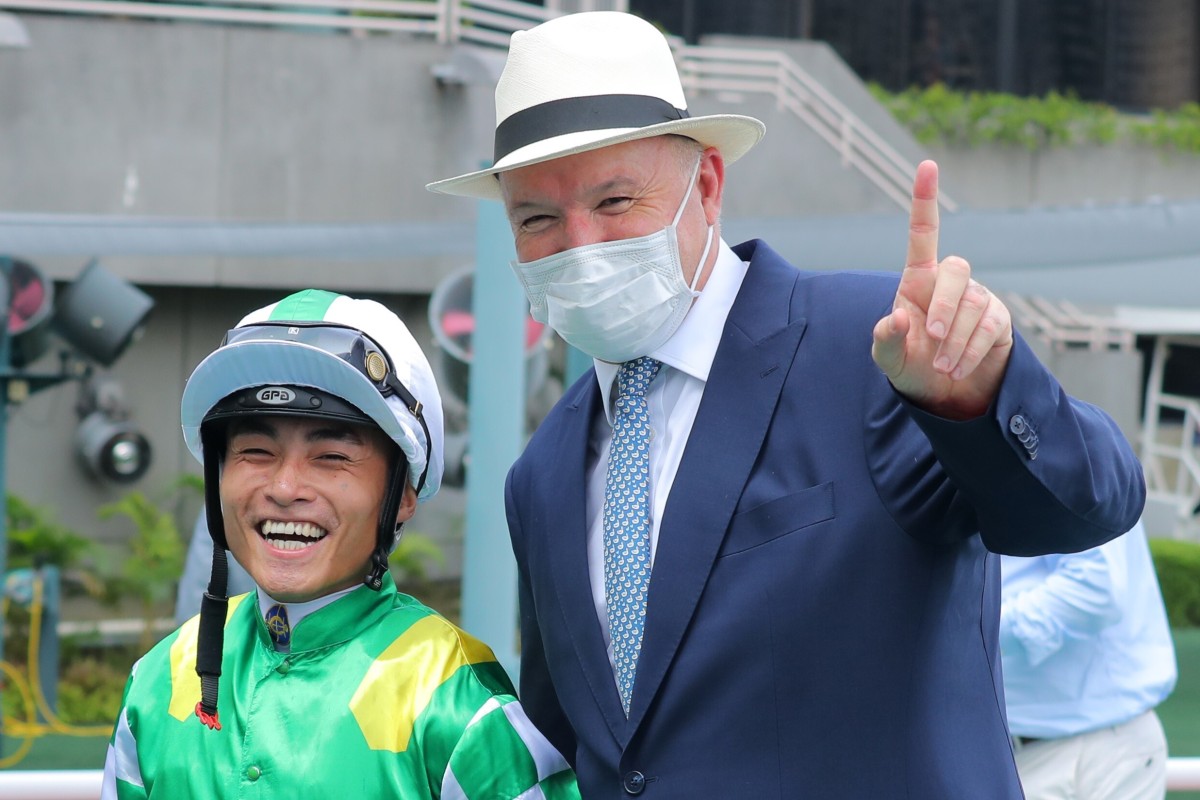 Keith Yeung and David Hayes enjoy a winner together. Photos: Kenneth Chan