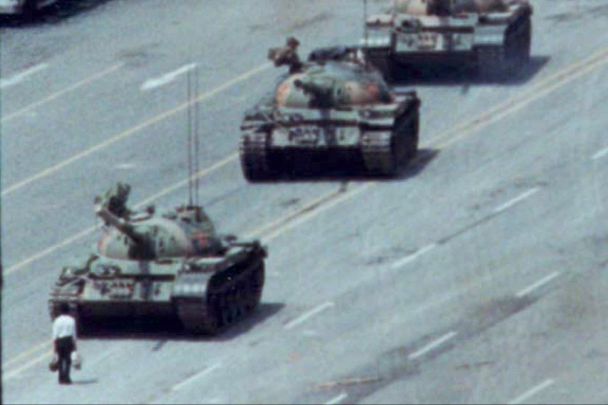 A person stands in front of tanks on the Avenue of Eternal Peace in this June 5, 1989, file photo taken during the Tiananmen Square crackdown. Photo: Reuters