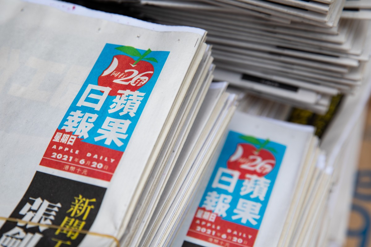 Apple Daily could cease publication as early as Saturday if the Security Bureau refuses to unfreeze its assets. Photo: Bloomberg