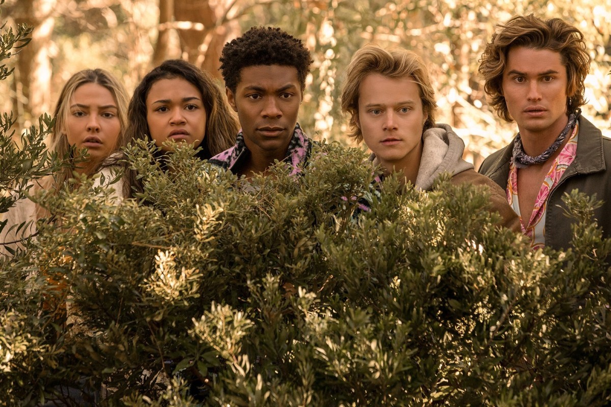 Madelyn Cline (from left), Madison Bailey, Jonathan Daviss, Rudy Pankow and Chase Stokes star as members of a friend group who are on a dangerous search for treasure in Netflix’s ‘Outer Banks’. Photo: TNS