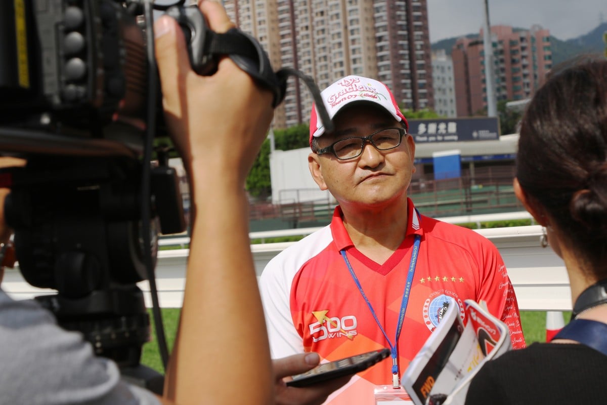 Trainer Yoshito Yahagi talks to the press at Sha Tin racecourse in 2019. Photos: Kenneth Chan