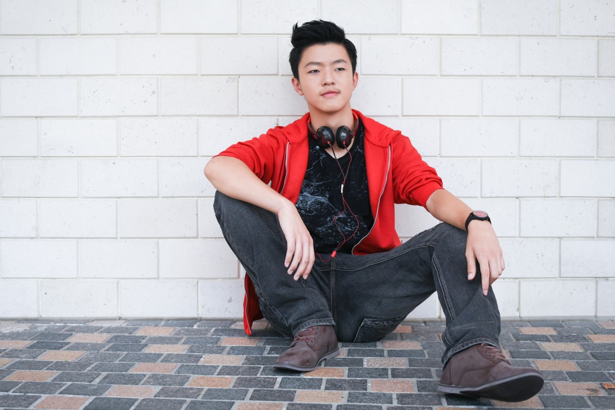 Solid black gets boring after a while. Try faded fabrics with bold colour accents for a modern street look.