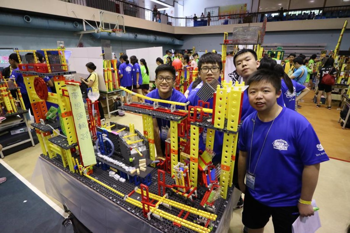 Tommy, Mark, Rickey and Andrew wanted their “Dreamgineer” machine to reflect life’s ups and downs.