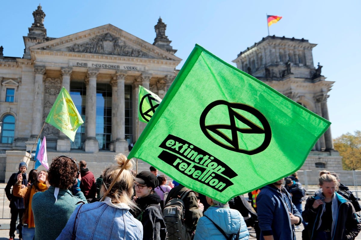 Активист общественной организации. Экология Германии. Экологическое движение в Германии. Экологическая партия Германии. Окружающая среда в Германии.