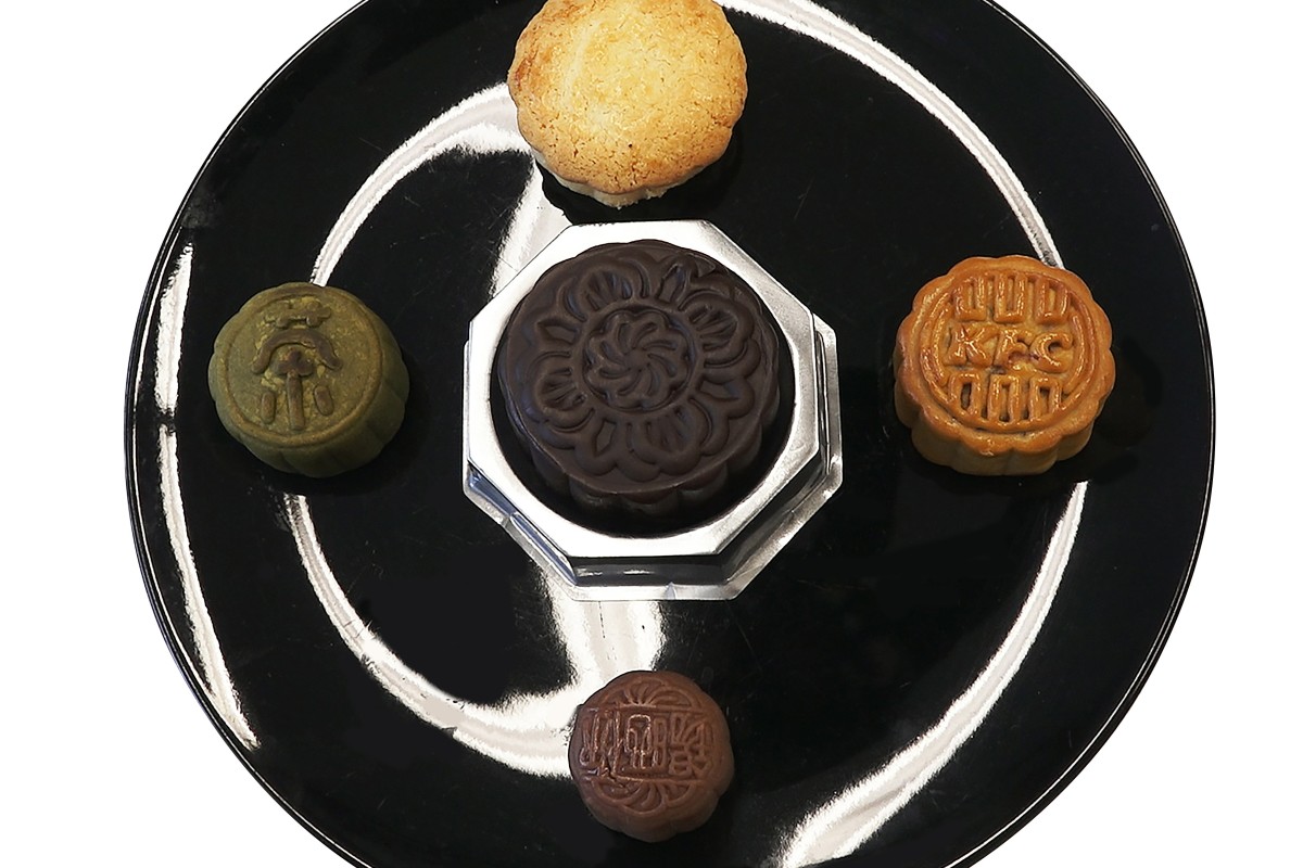Five different mooncakes, five different (exotic) tastes.
