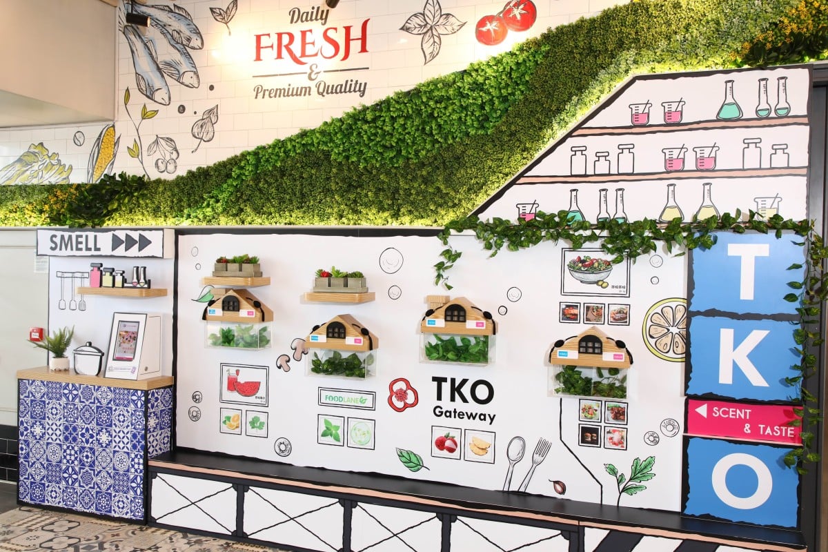 The Scent and Taste Laboratory allows visitors to try out different scents that mimics the smells of HK dishes.