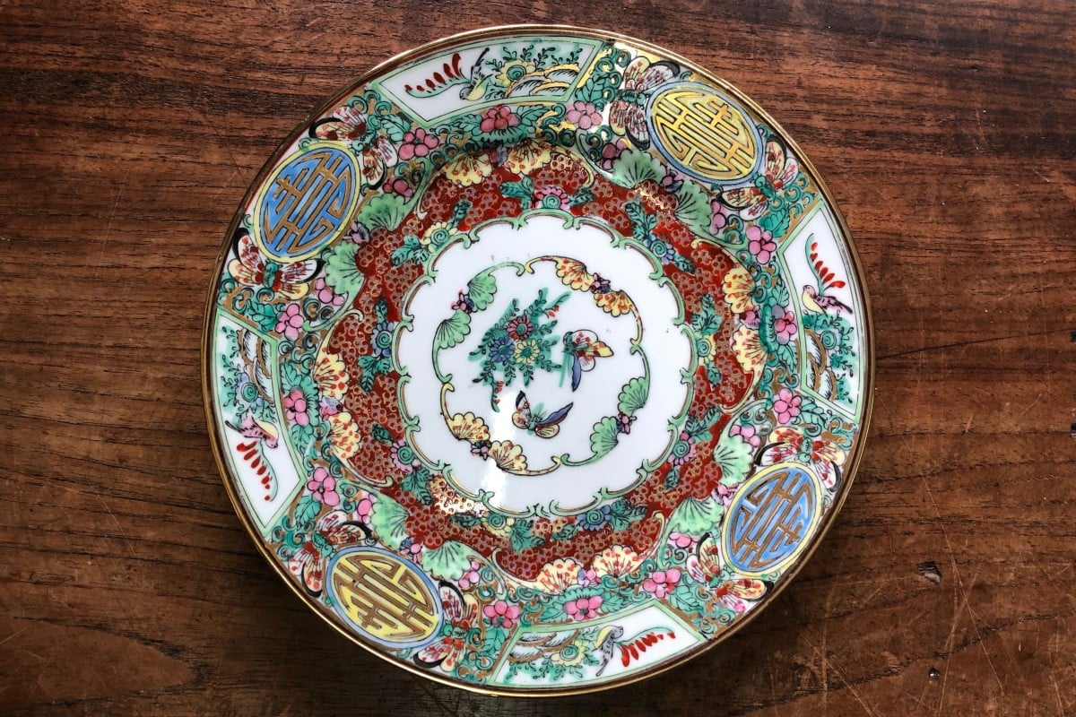 Yuet Tung has a reputation for producing high-quality porcelain goods.