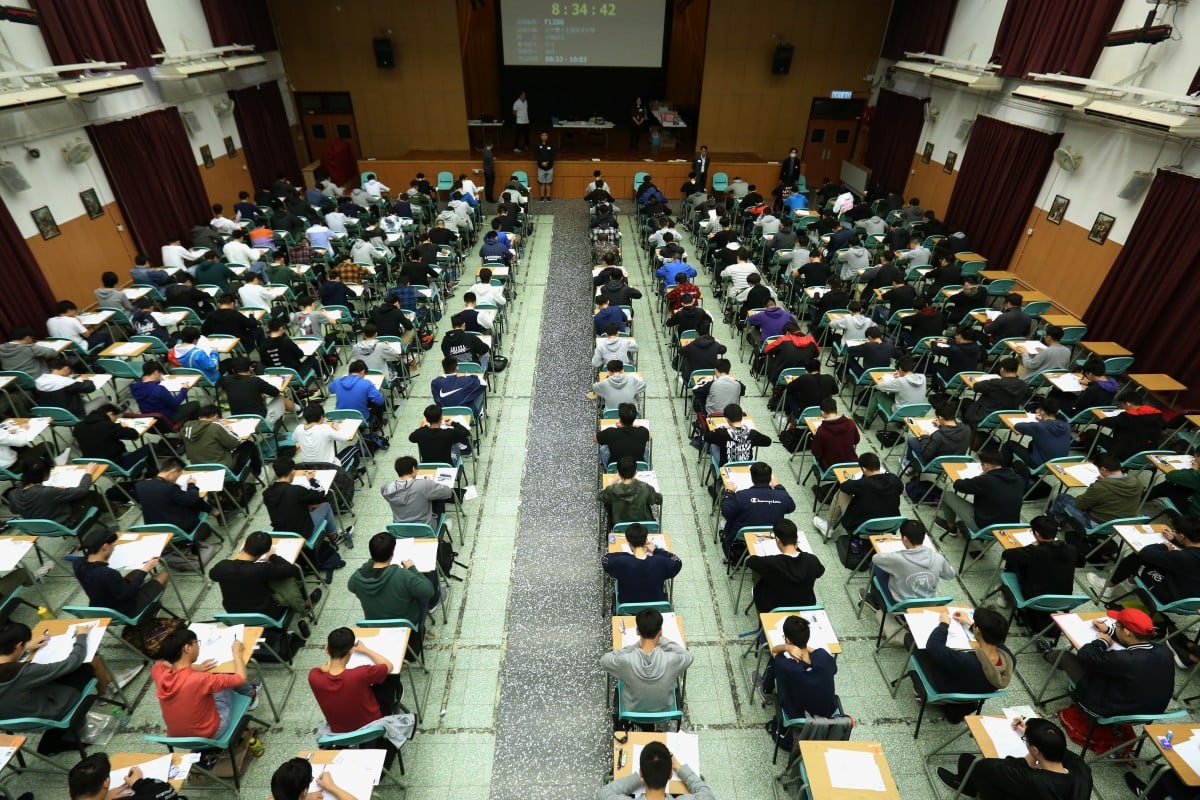 A poll has revealed students are against the cancellation of DSE exams, due to start in a fortnight with the city still in the grip of the Covid-19 epidemic