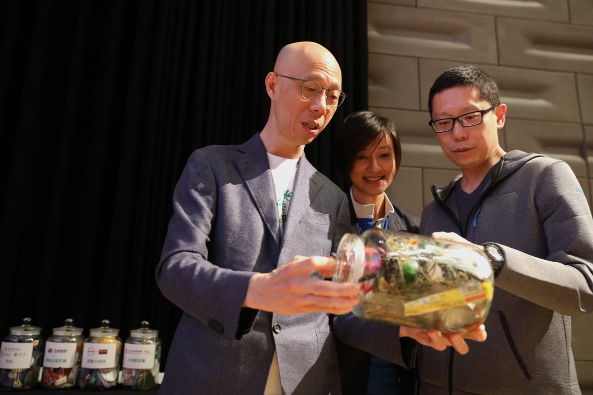 Students were unimpressed by Wong Kam-sing’s response.