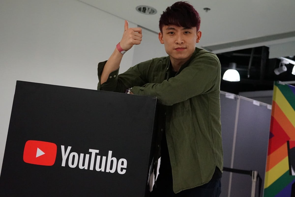 Smiling Boris is a fantastic YouTuber all on his own...