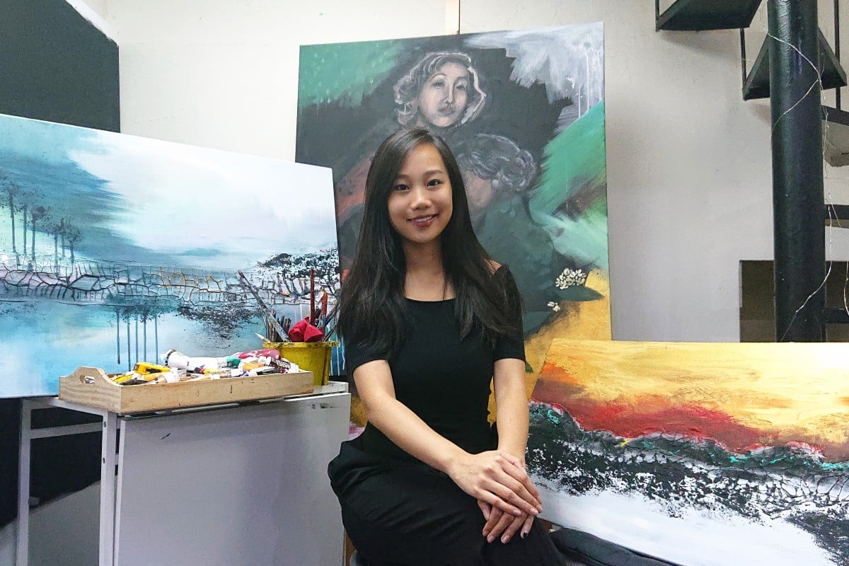 Liane likes to make use of flowers and cracks in her paintings.