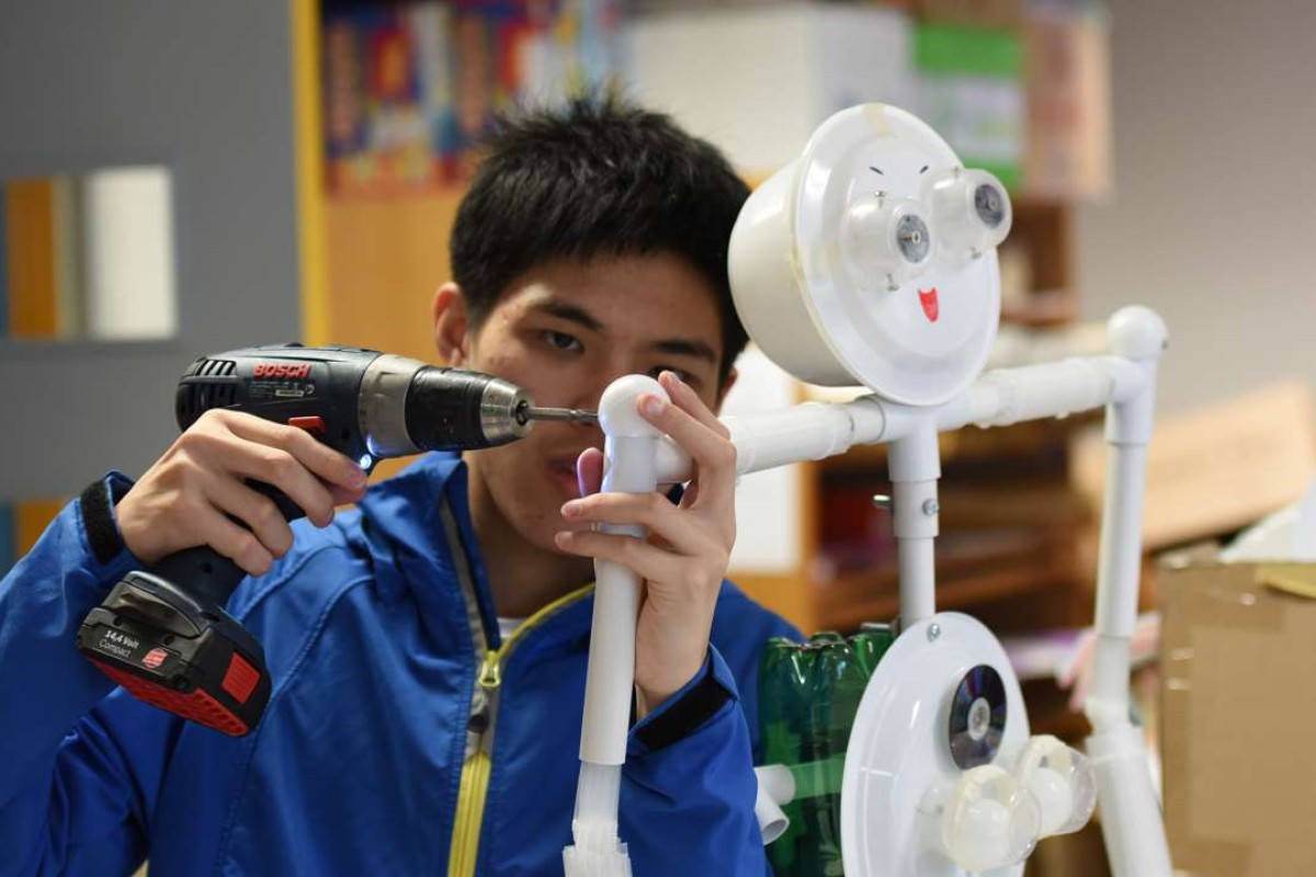Chan Ka-Lun makes his own robot.