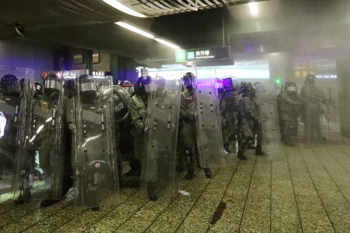 Tear gas was deployed at the ground-level concourse of Kwai Fong MTR station on Sunday evening.