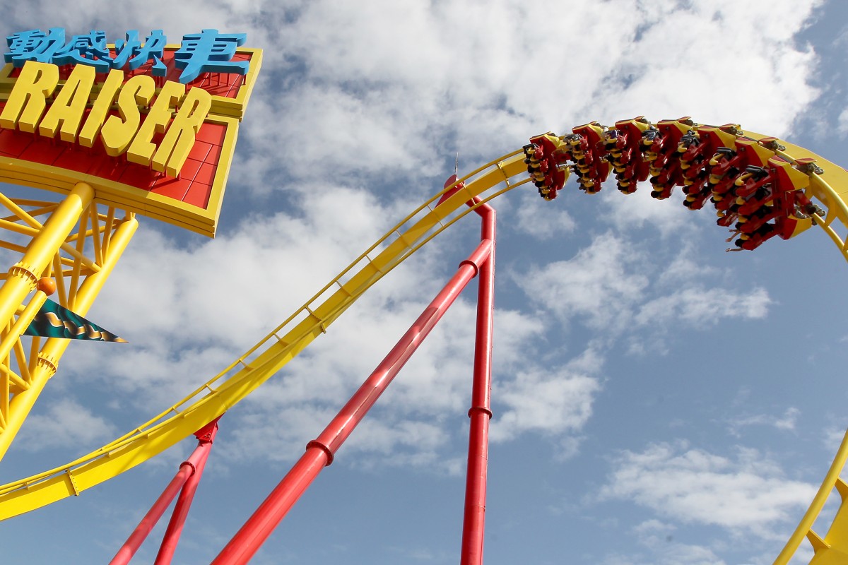 Ocean Park s 360 degree roller coaster gave passengers a scare as