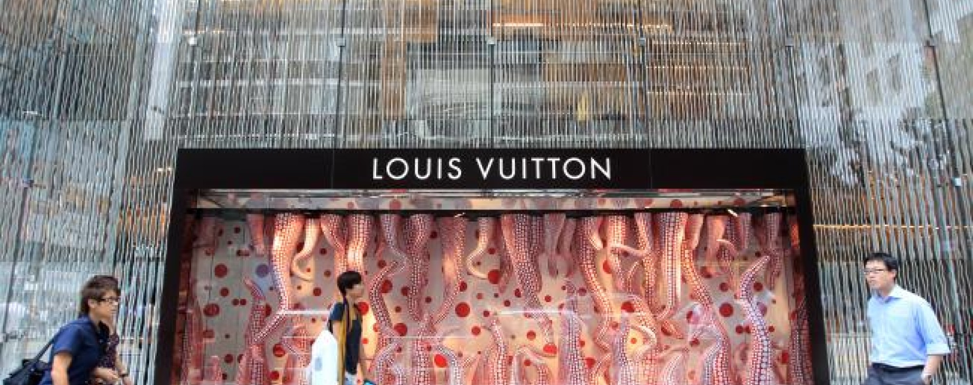 Hong Kong, China, 11 Sept 2023, The cube-shaped Louis Vuitton store News  Photo - Getty Images