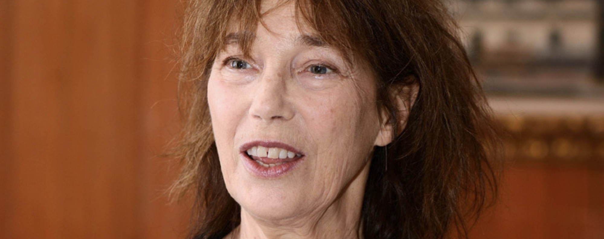 Photographer Kate Barry, daughter of actress and singer Jane Birkin, died  today, december 11, 2013, around 18:30 after falling from the fourth floor  of her Paris apartment. Kate Barry was the daughter