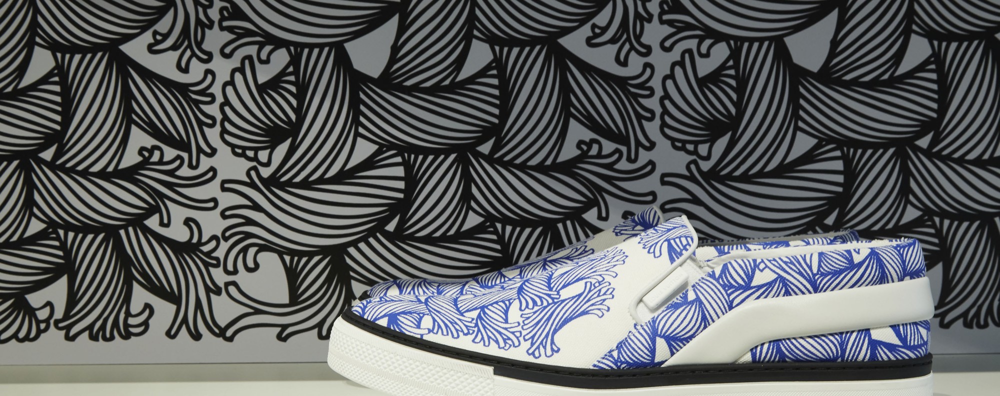 Louis Vuitton Blue/White Canvas/Leather Slip On Twister Sneakers