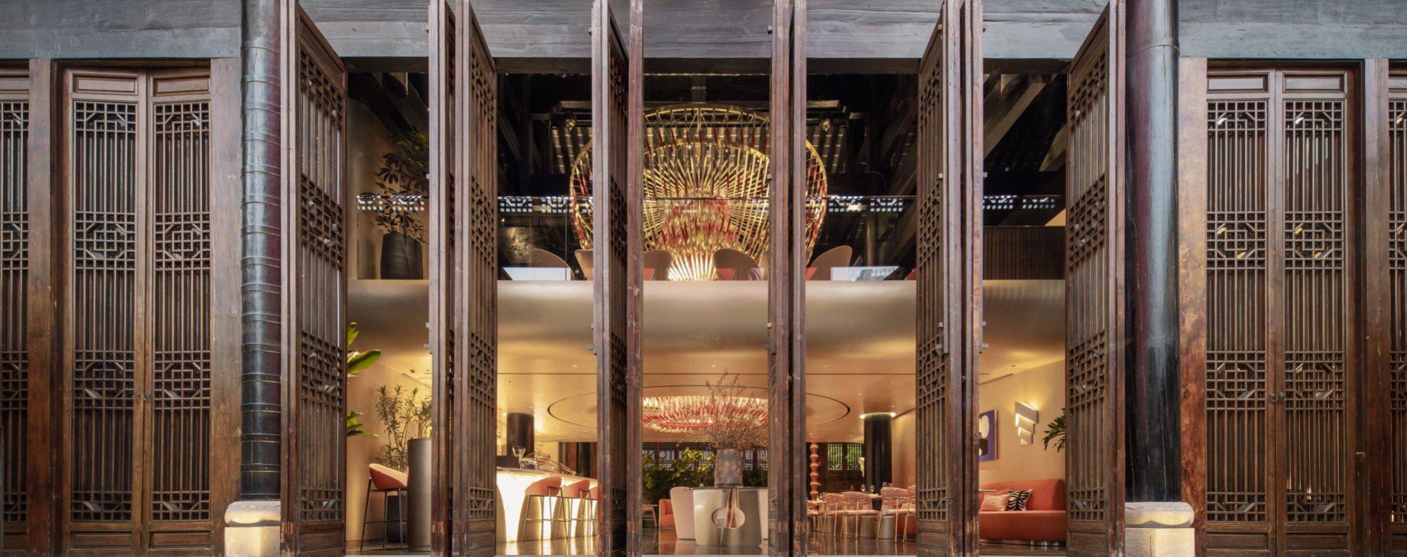 Louis Vuitton – First Restaurant in China