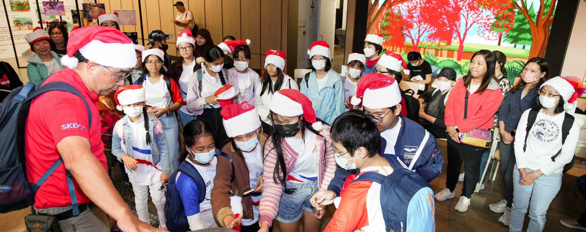 Operation Santa Claus: Hong Kong's ethnic minority children