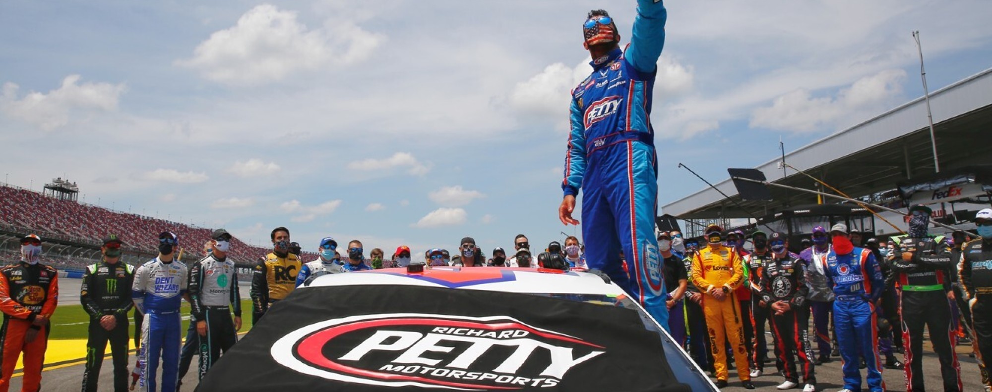 Bubba Wallace Fbi Finds Nascar Noose Was Rope To Open Garage Door South China Morning Post