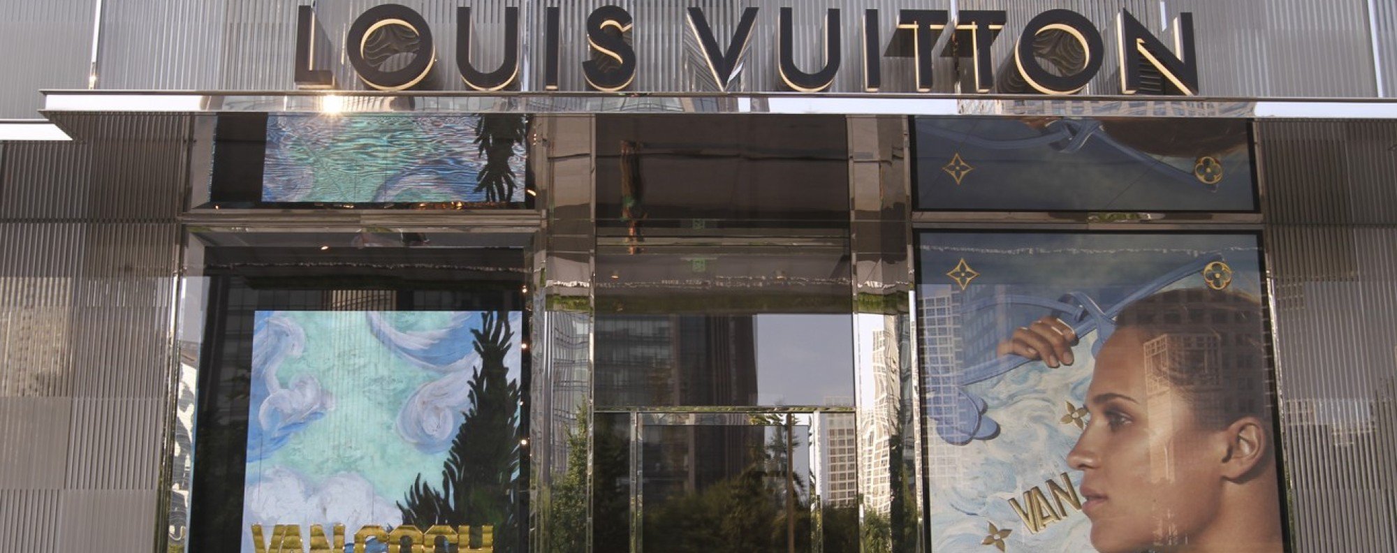 Vying for Vuitton: China's E-Commerce Rivals Seek Luxury Stranglehold