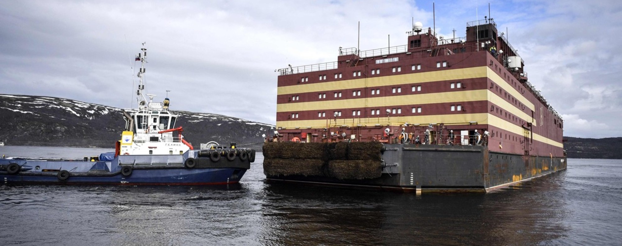 Russia launches world's first floating nuclear power station as part of its  plan to develop oil resources in Arctic | South China Morning Post