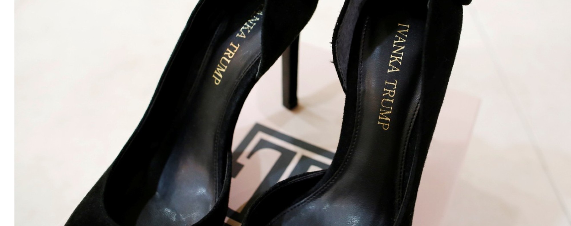 Ivanka trump black heels shop