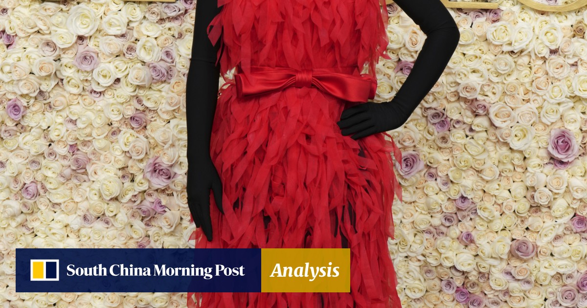 ali wong 2025 golden globes dress color Ali Wong Honors San Francisco Comedy Days During 2025 Golden Globes Win