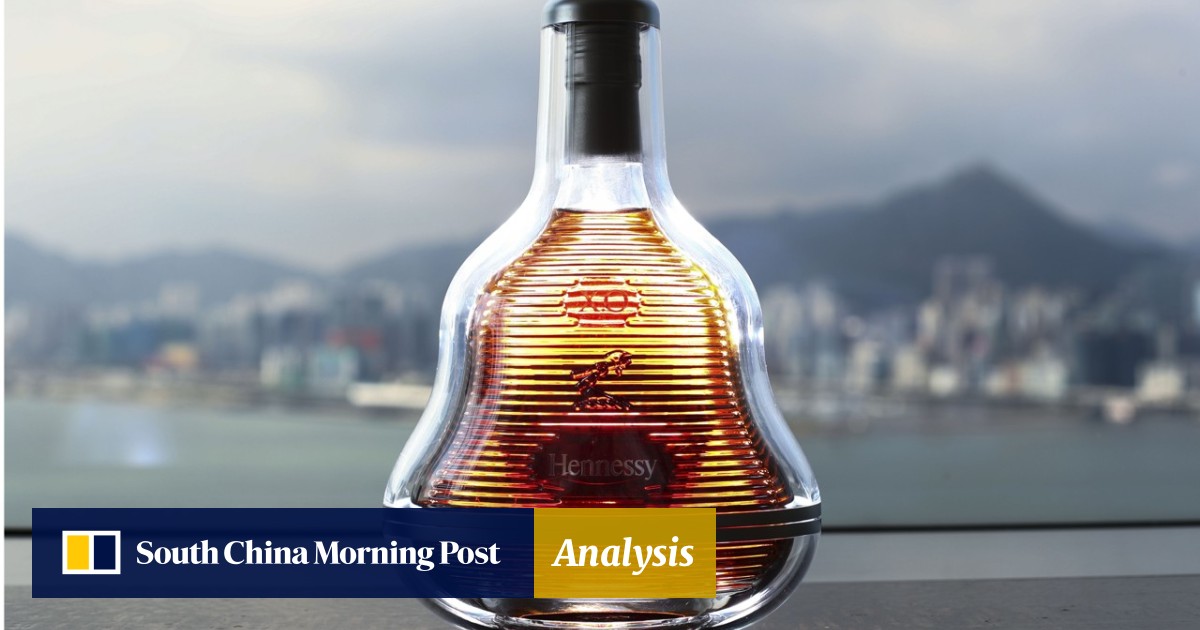 Hennessy XO 700ml マークニューソン　リミテッドエディション 8f110270-9db6-11e7-9b91-