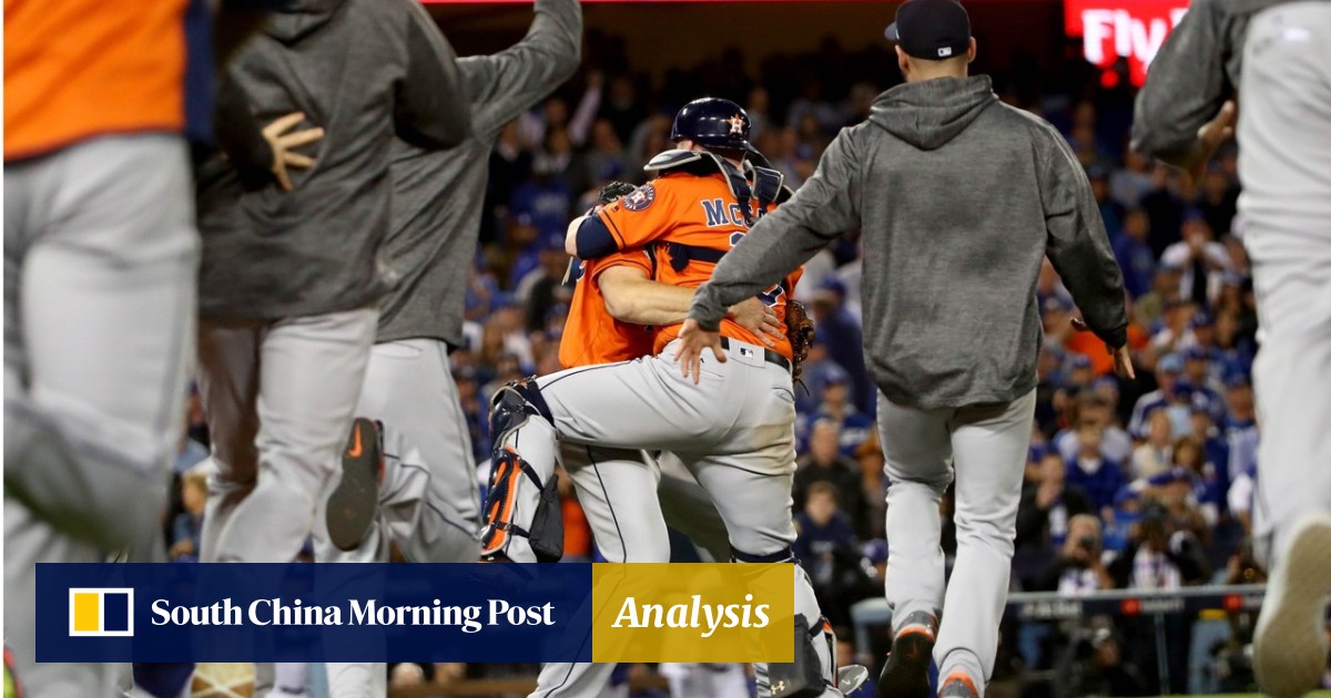 Astros' Carlos Correa Blasts Dodgers' Cody Bellinger For Criticism Of Jose  Altuve 