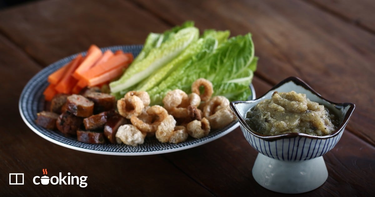 Quick, easy nam prik num recipe - thai chilli dip