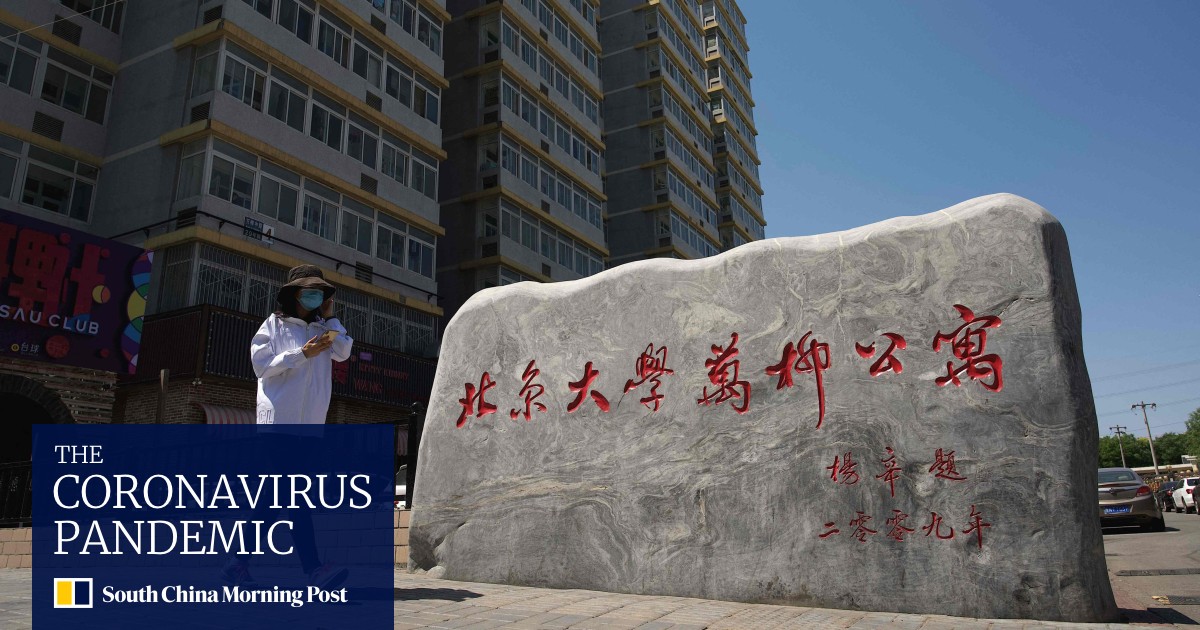Beijing students in protest over wall confining them to dormitory area