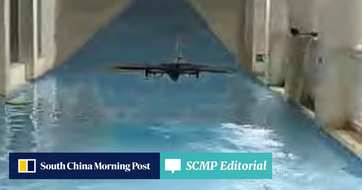 Flying 2025 submarine drone