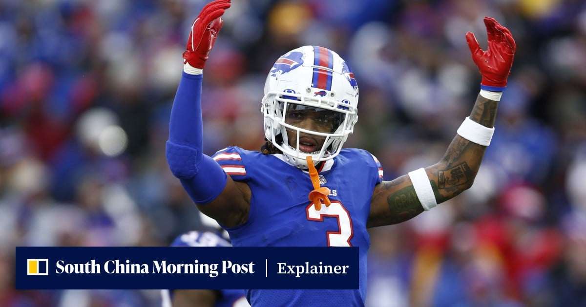 Collapsed Football Player What happened to NFL player Damar Hamlin, who collapsed on the field ...